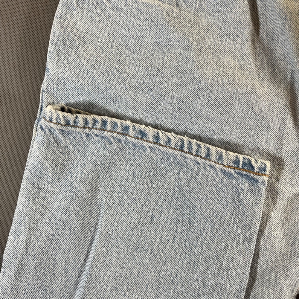 Vintage Levis 505 Jeans Mens Regular Fit Light Wash Denim 34 X 30 - Picture 7 of 10